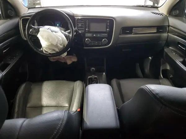 JA4AZ3A33GZ002751 2016 MITSUBISHI OUTLANDER - Image 8