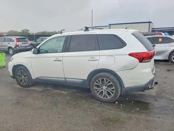 JA4AZ3A33GZ004516 2016 MITSUBISHI OUTLANDER - Image 2