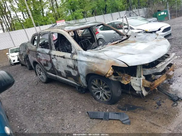 JA4AZ3A33GZ004581 2016 MITSUBISHI OUTLANDER - Image 1