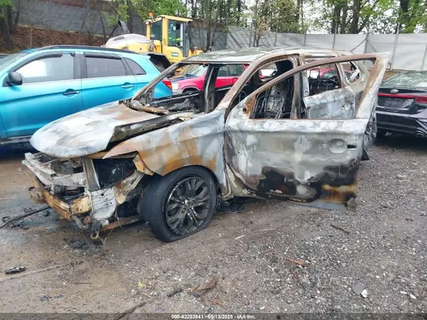 JA4AZ3A33GZ004581 2016 MITSUBISHI OUTLANDER - Image 2