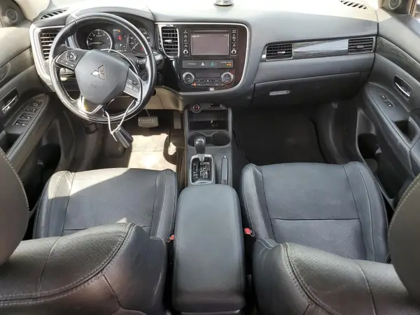 JA4AZ3A33GZ007724 2016 MITSUBISHI OUTLANDER - Image 8