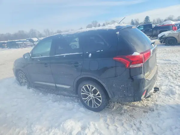JA4AZ3A33GZ008193 2016 MITSUBISHI OUTLANDER - Image 2