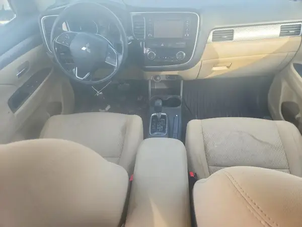 JA4AZ3A33GZ008193 2016 MITSUBISHI OUTLANDER - Image 8