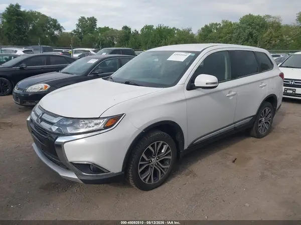 JA4AZ3A33GZ015595 2016 MITSUBISHI OUTLANDER - Image 2