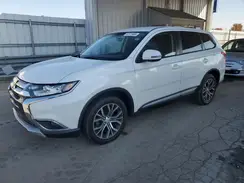 JA4AZ3A33GZ017198 2016 MITSUBISHI OUTLANDER