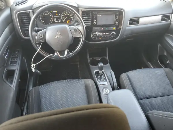 JA4AZ3A33GZ017198 2016 MITSUBISHI OUTLANDER - Image 8