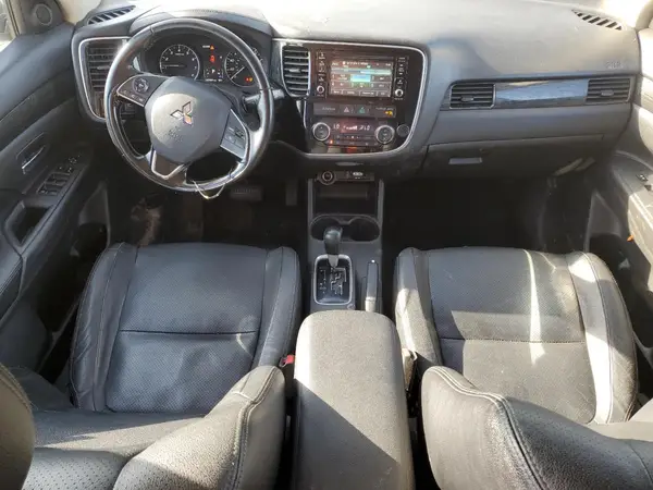 JA4AZ3A33GZ017556 2016 MITSUBISHI OUTLANDER - Image 8