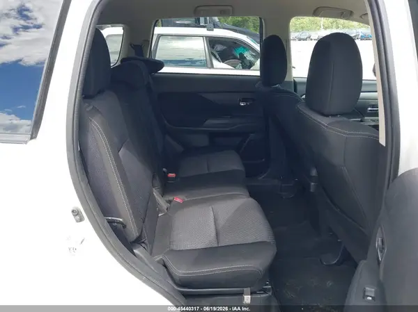 JA4AZ3A33GZ023468 2016 MITSUBISHI OUTLANDER - Image 8