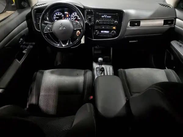 JA4AZ3A33GZ032395 2016 MITSUBISHI OUTLANDER - Image 8