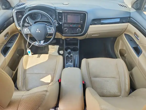 JA4AZ3A33GZ033238 2016 MITSUBISHI OUTLANDER - Image 8