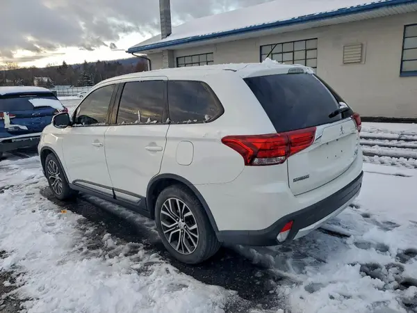 JA4AZ3A33GZ035295 2016 MITSUBISHI OUTLANDER - Image 2