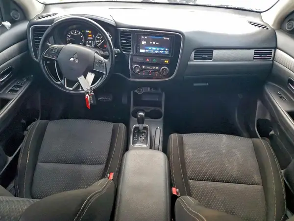JA4AZ3A33GZ035295 2016 MITSUBISHI OUTLANDER - Image 8