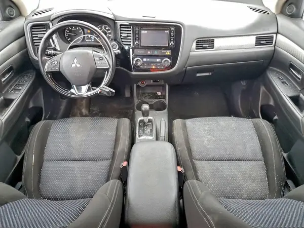 JA4AZ3A33GZ039430 2016 MITSUBISHI OUTLANDER - Image 8