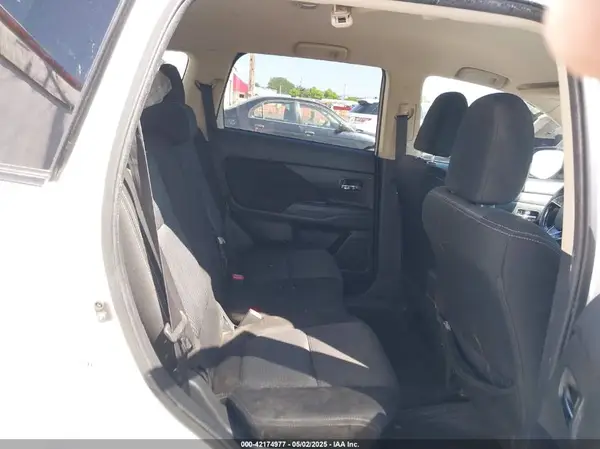 JA4AZ3A33GZ042067 2016 MITSUBISHI OUTLANDER - Image 8