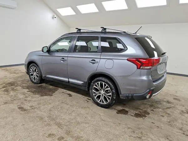 JA4AZ3A33GZ044658 2016 MITSUBISHI OUTLANDER - Image 2