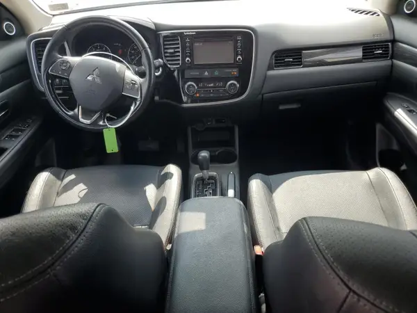 JA4AZ3A33GZ049603 2016 MITSUBISHI OUTLANDER - Image 8