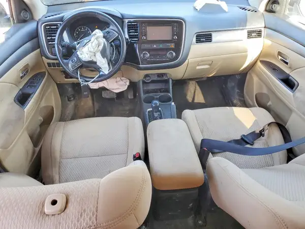 JA4AZ3A33GZ054431 2016 MITSUBISHI OUTLANDER - Image 8