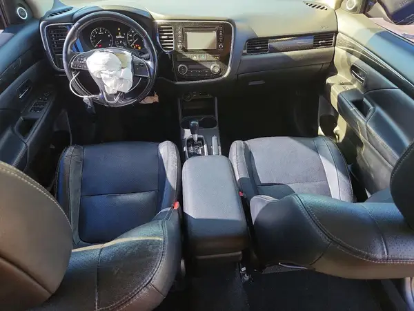 JA4AZ3A33GZ055272 2016 MITSUBISHI OUTLANDER - Image 8