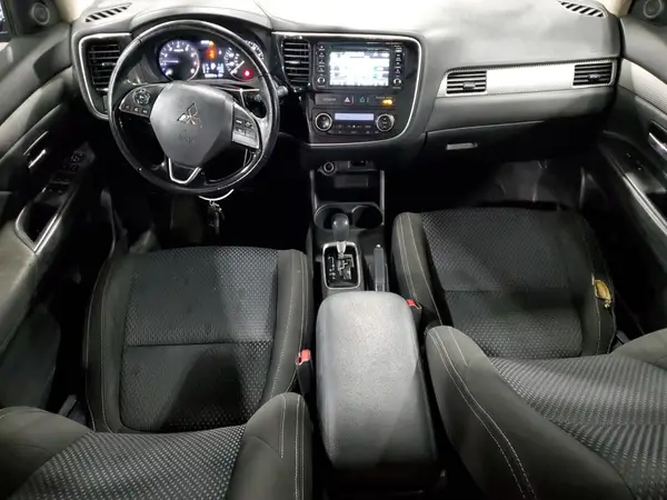 JA4AZ3A33GZ057135 2016 MITSUBISHI OUTLANDER - Image 8
