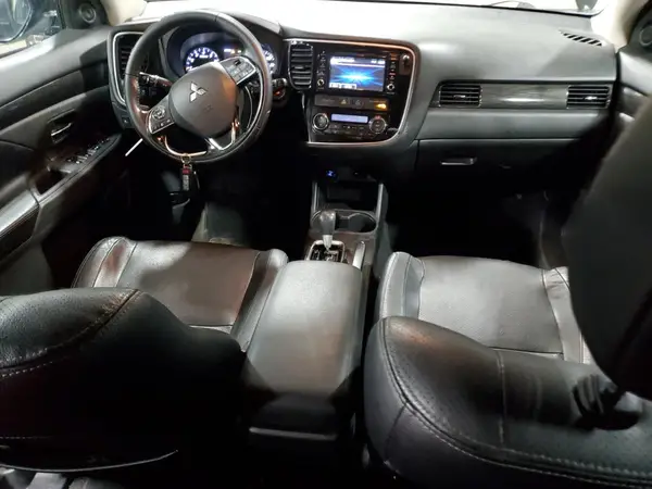 JA4AZ3A33GZ057264 2016 MITSUBISHI OUTLANDER - Image 8