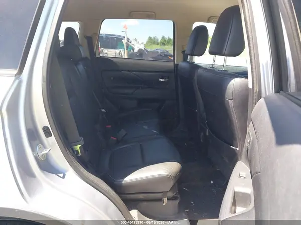 JA4AZ3A33GZ058902 2016 MITSUBISHI OUTLANDER - Image 8
