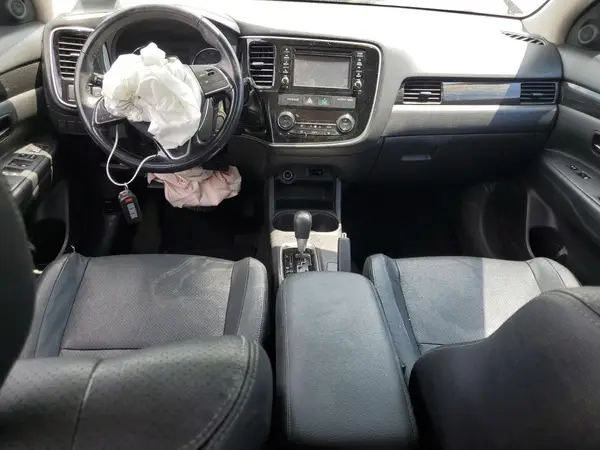 JA4AZ3A33GZ064313 2016 MITSUBISHI OUTLANDER - Image 8