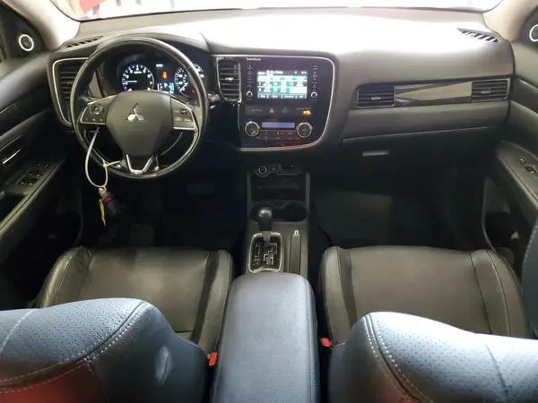 JA4AZ3A33GZ065770 2016 MITSUBISHI OUTLANDER - Image 8