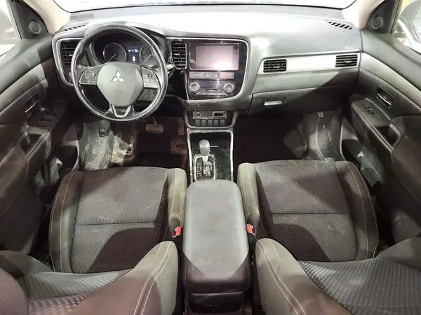 JA4AZ3A33HZ007160 2017 MITSUBISHI OUTLANDER - Image 8