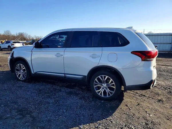 JA4AZ3A33HZ007269 2017 MITSUBISHI OUTLANDER - Image 2