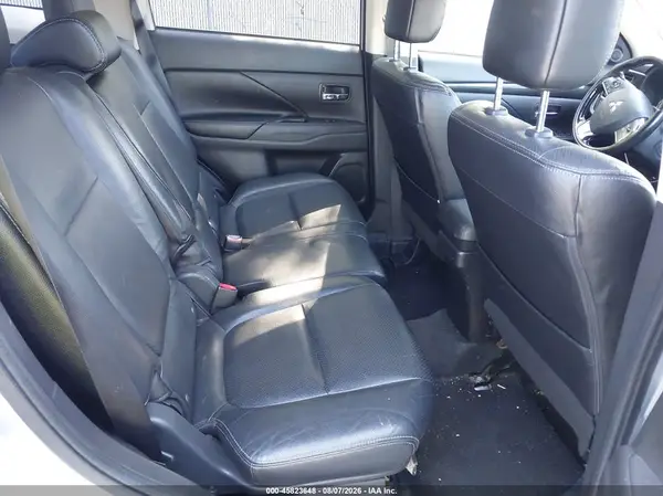 JA4AZ3A33HZ007532 2017 MITSUBISHI OUTLANDER - Image 8