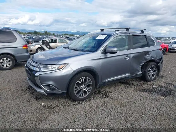 JA4AZ3A33HZ009121 2017 MITSUBISHI OUTLANDER - Image 2