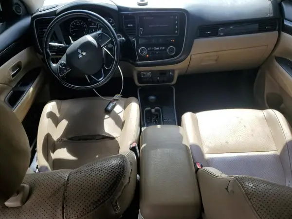JA4AZ3A33HZ011368 2017 MITSUBISHI OUTLANDER - Image 8