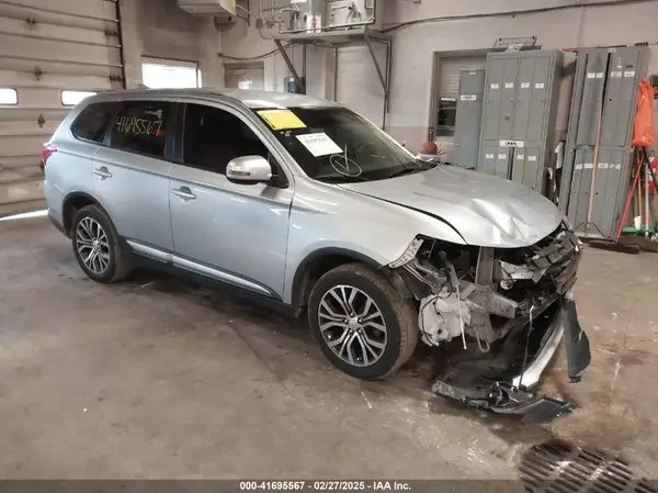 JA4AZ3A33HZ020667 2017 MITSUBISHI OUTLANDER - Image 1