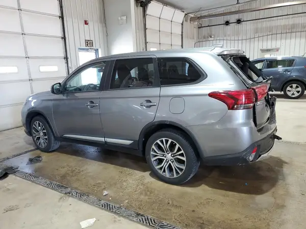 JA4AZ3A33HZ023293 2017 MITSUBISHI OUTLANDER - Image 2