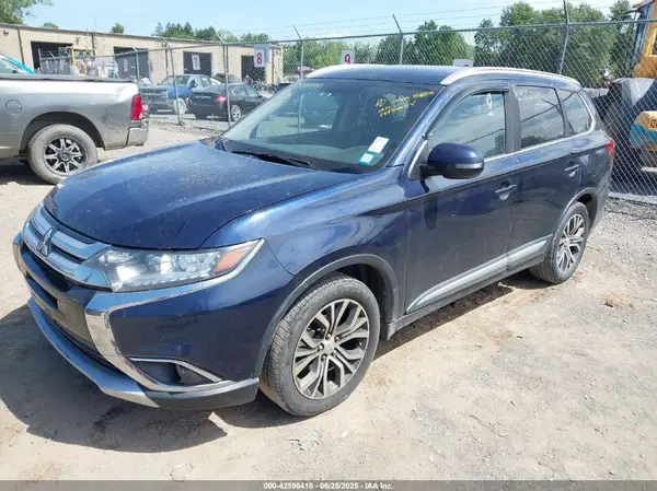 JA4AZ3A33HZ029739 2017 MITSUBISHI OUTLANDER - Image 2