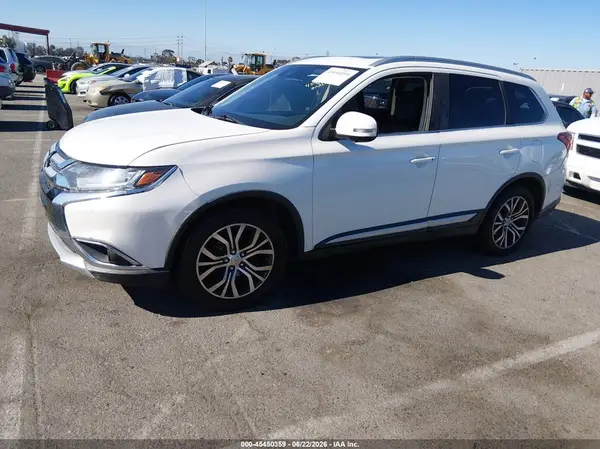 JA4AZ3A33HZ030230 2017 MITSUBISHI OUTLANDER - Image 2
