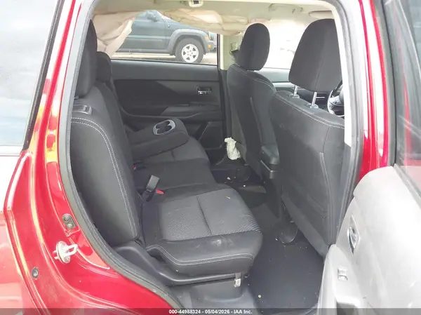JA4AZ3A33HZ038618 2017 MITSUBISHI OUTLANDER - Image 8