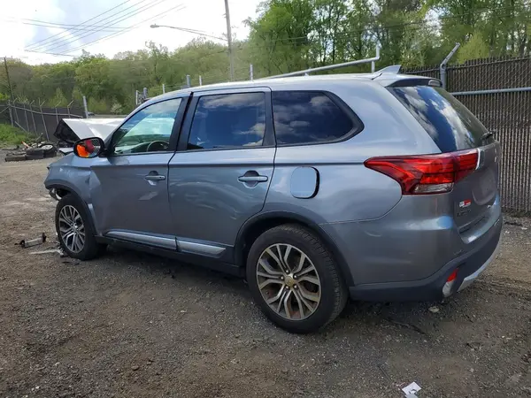 JA4AZ3A33HZ039378 2017 MITSUBISHI OUTLANDER - Image 2