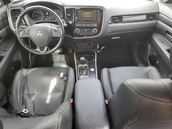 JA4AZ3A33HZ043124 2017 MITSUBISHI OUTLANDER - Image 8