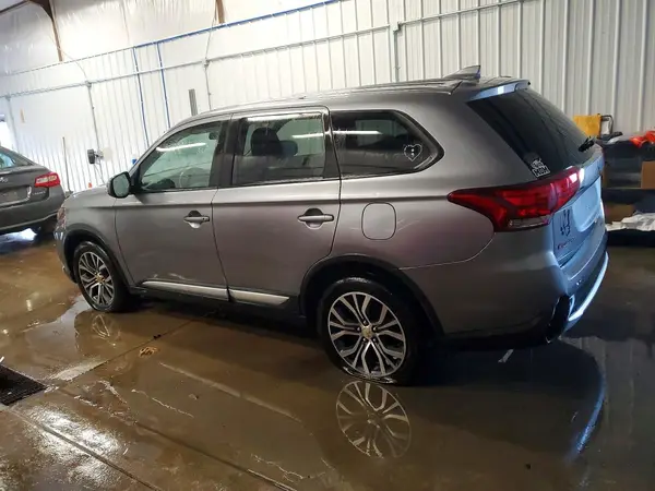 JA4AZ3A33HZ050350 2017 MITSUBISHI OUTLANDER - Image 2