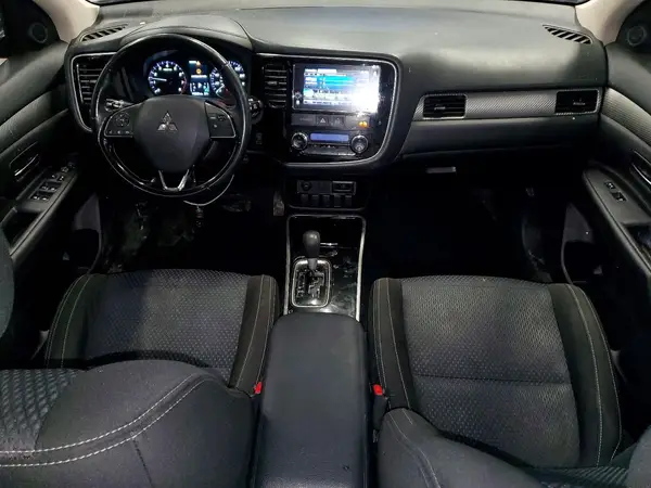 JA4AZ3A33HZ050350 2017 MITSUBISHI OUTLANDER - Image 8