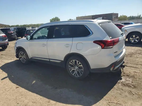 JA4AZ3A33HZ051790 2017 MITSUBISHI OUTLANDER - Image 2