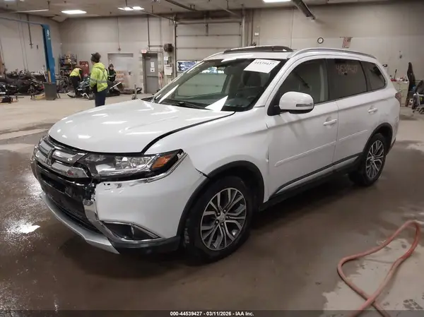JA4AZ3A33HZ058254 2017 MITSUBISHI OUTLANDER - Image 2