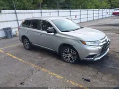 JA4AZ3A33JJ001802 2018 MITSUBISHI OUTLANDER