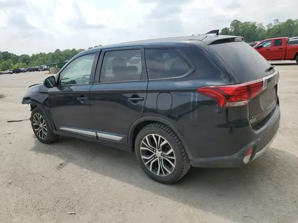 JA4AZ3A33JJ002173 2018 MITSUBISHI OUTLANDER - Image 2