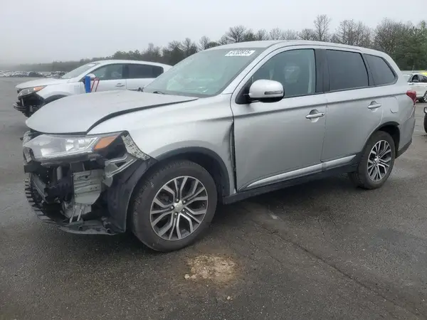 JA4AZ3A33JJ003520 2018 MITSUBISHI OUTLANDER - Image 1
