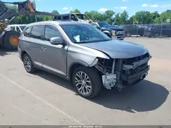 JA4AZ3A33JJ004568 2018 MITSUBISHI OUTLANDER