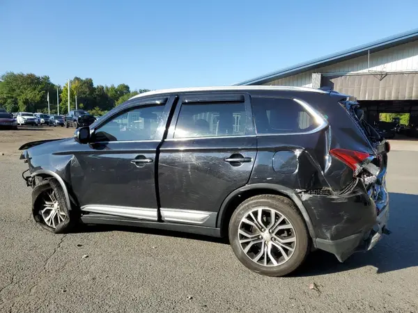 JA4AZ3A33JJ006191 2018 MITSUBISHI OUTLANDER - Image 2