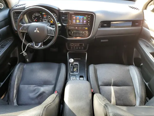 JA4AZ3A33JJ006191 2018 MITSUBISHI OUTLANDER - Image 8
