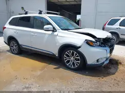 JA4AZ3A33JZ009318 2018 MITSUBISHI OUTLANDER